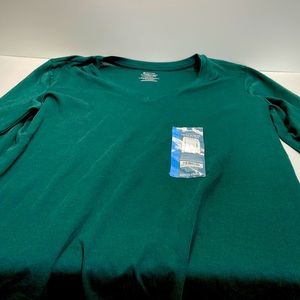 Long sleeve vneck tee ladies